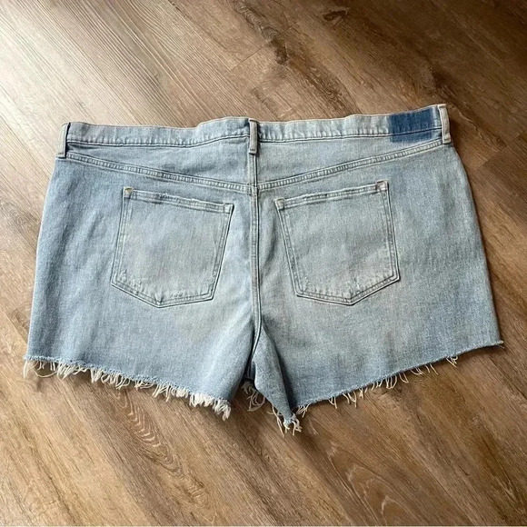 NWT Abercrombie & Fitch Women's Size 37 The 4" Mom Short High Rise Plus Size NEW - Picture 6 of 7